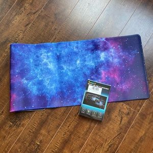 TECH // Large Mouse Pad & Monitor Backlight